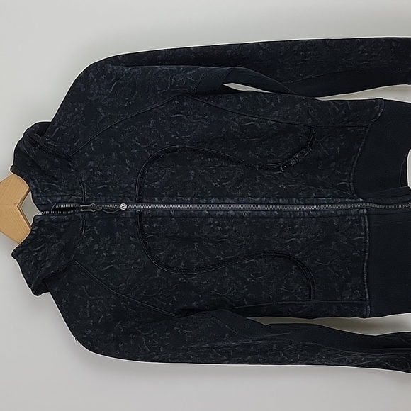 Lululemon Scuba Hiver 2013 limited edition size 6 - Picture 2 of 11